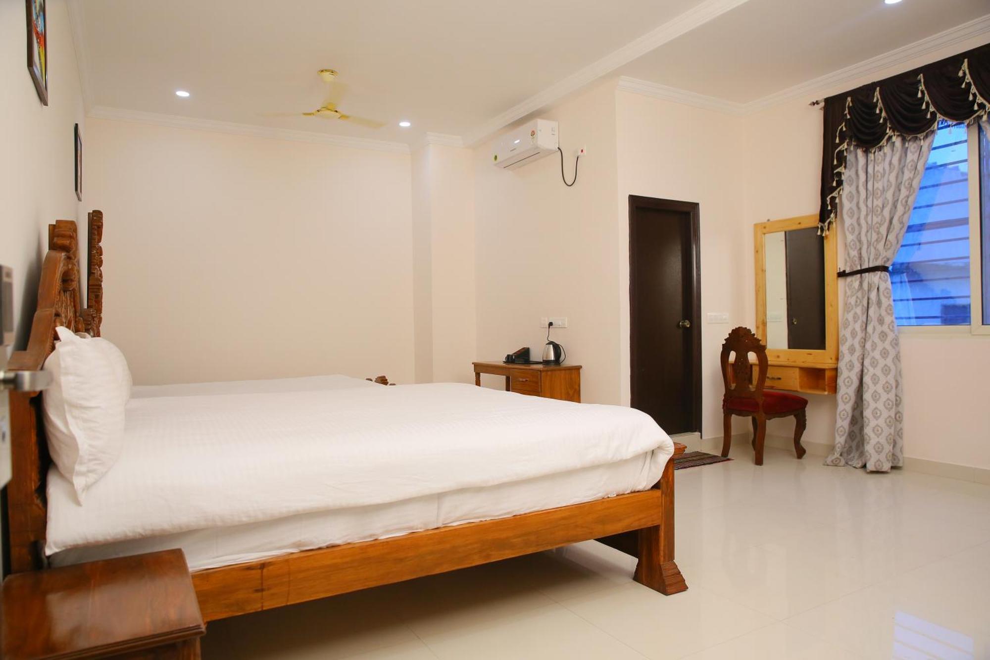 Saba Executive Rooms And Apartments Haiderabad Buitenkant foto